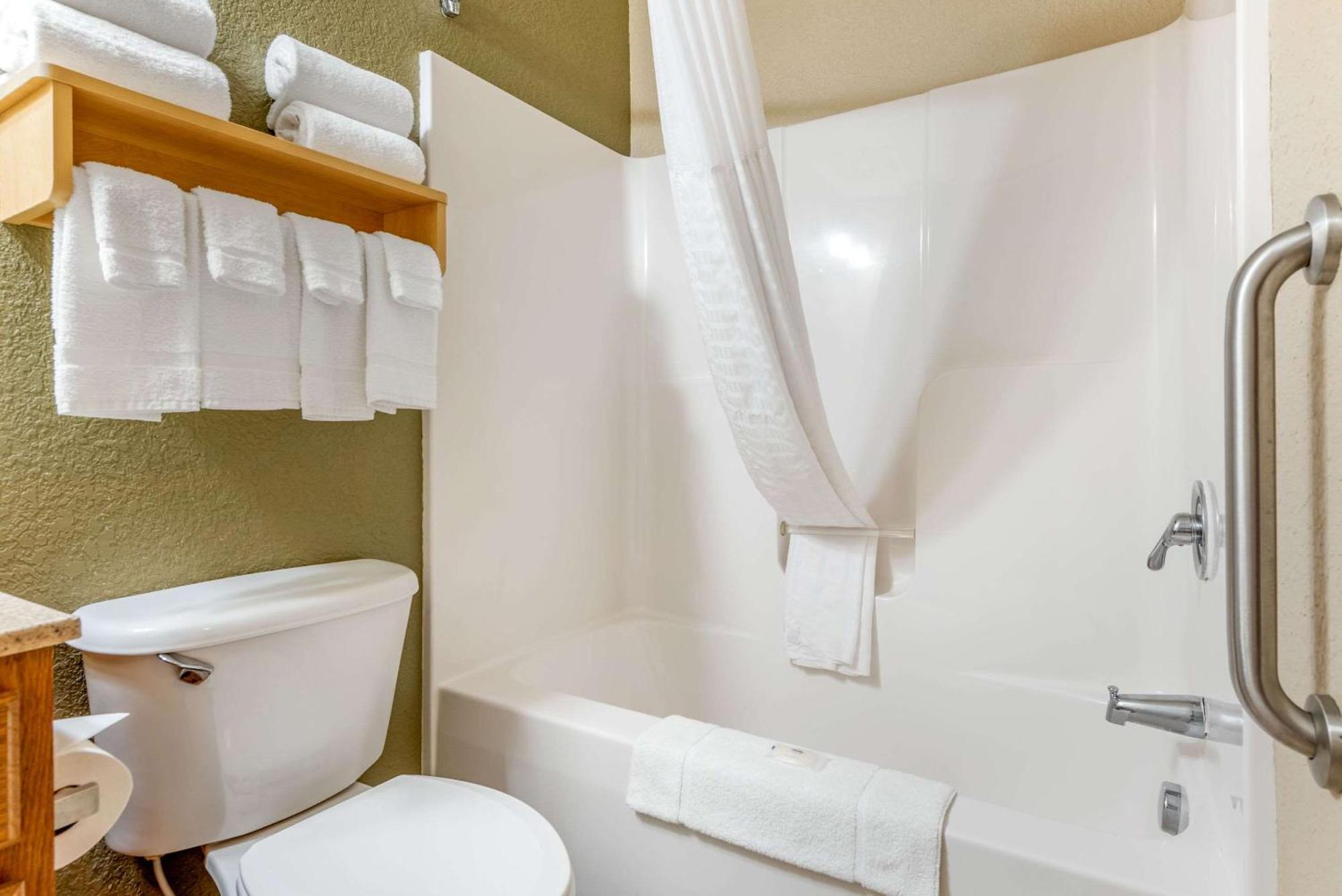 Hotel Birch Hill - 2*