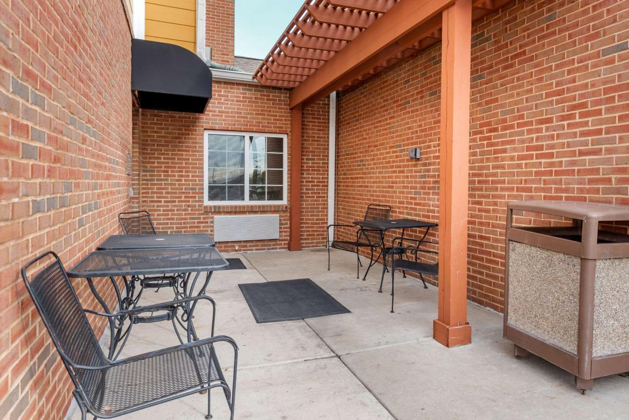 Hotel Birch Hill - 2*